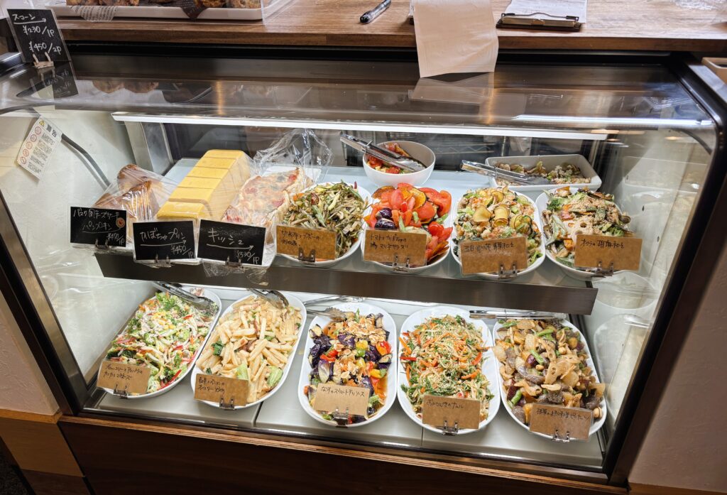 ショーケース内